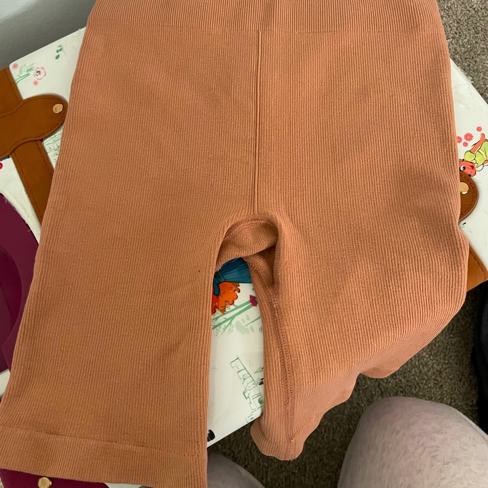 Fabletics stretchy bicycle lounge shorts small I